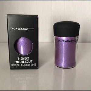 MAC Pigment- Violet